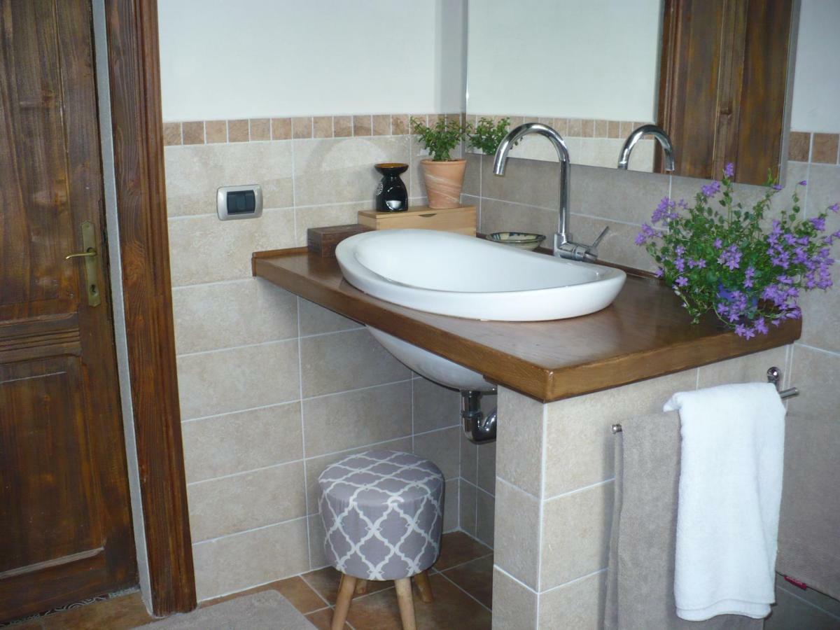 L'Albero Della Gioia Bed and Breakfast Villanova sull'Arda Exterior foto