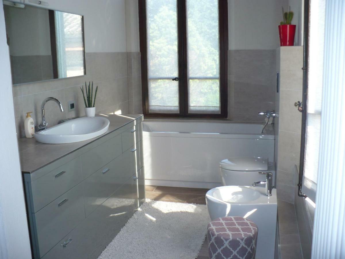 L'Albero Della Gioia Bed and Breakfast Villanova sull'Arda Exterior foto
