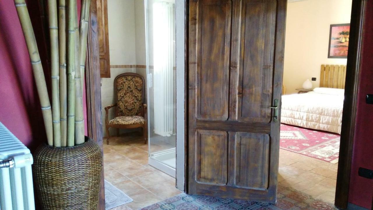 L'Albero Della Gioia Bed and Breakfast Villanova sull'Arda Exterior foto