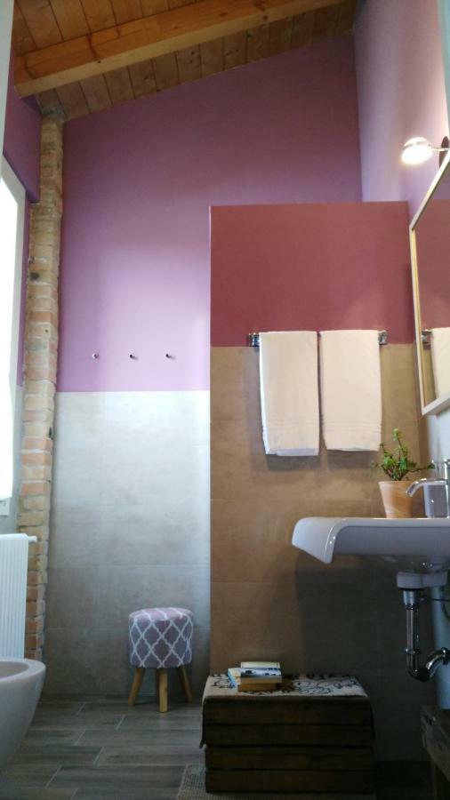 L'Albero Della Gioia Bed and Breakfast Villanova sull'Arda Exterior foto