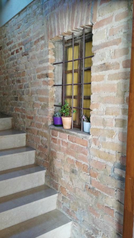 L'Albero Della Gioia Bed and Breakfast Villanova sull'Arda Exterior foto